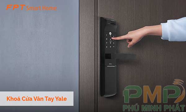 Lắp đặt khóa cửa vân tay Yale Lắp đặt khóa cửa vân tay Yale