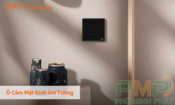 Lắp đặt ổ cắm mặt kính âm tường FPT cho gia đình Lắp đặt ổ cắm mặt kính âm tường FPT cho gia đình