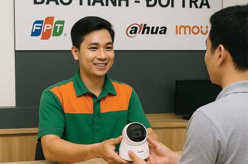 Bảo hành camera giám sát cho khách hàng tại cửa hàng