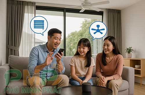 Gia đình đang sử dụng trợ lý ảo để điều khiển thiết bị smarthome