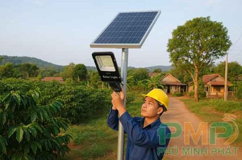 Lắp đặt đèn năng lượng mặt trời xã Đạ Huoai Lâm Đồng